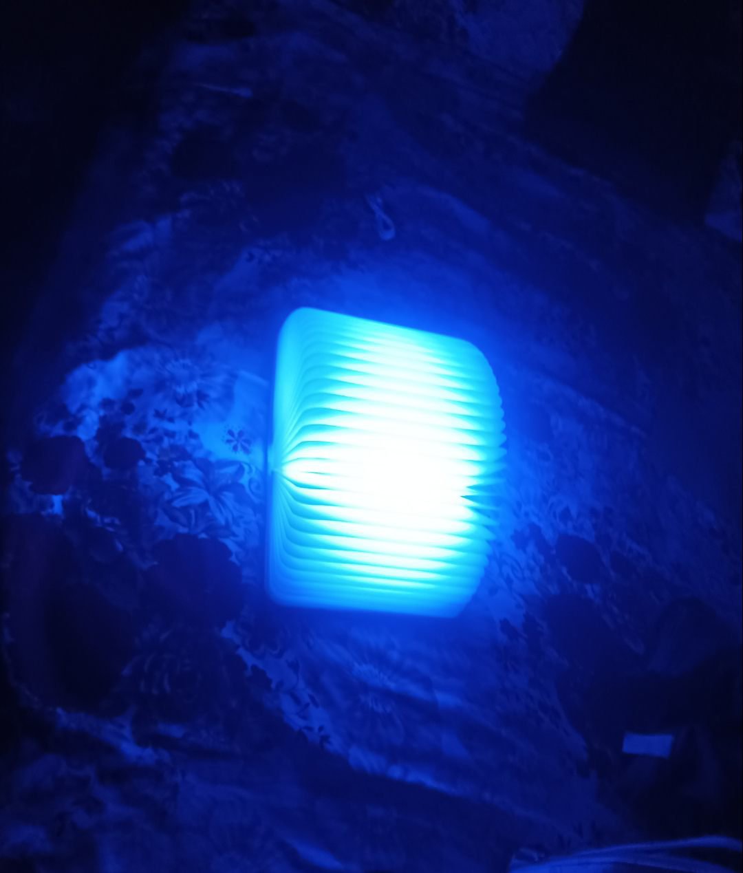 Book Lamp - الصورة 5